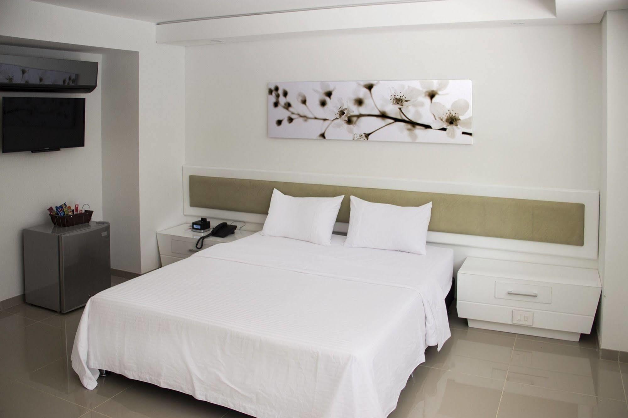 Hotel Zona A Μεντεγίν Εξωτερικό φωτογραφία